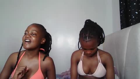 smiley luv1 online show from 12.16.25