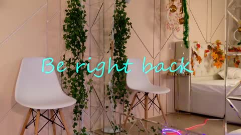 Mia online show from 01.17.25