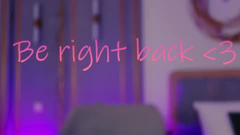 Mia online show from 02.10.25