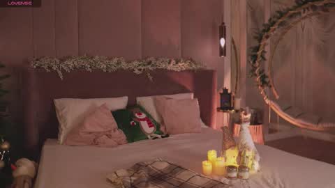 Mia online show from 12.16.25