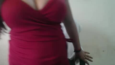 Snapshot of smiley_queen99 chatting on 05.19.26 smiley online show from 05.19.26