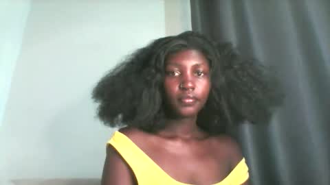 Snapshot of smileykesh chatting on 09.16.25 smileykesh online show from 09.16.25