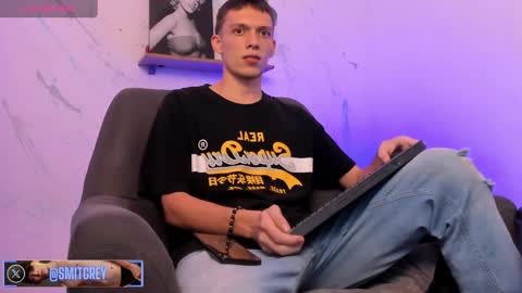 Snapshot of smitgrey chatting on 02.19.25 SMIT  online show from 02.19.25