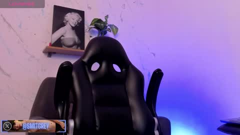 Snapshot of smitgrey chatting on 02.28.25 SMIT  online show from 02.28.25
