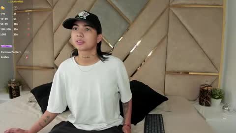 Snapshot of smithjay_ chatting on 12.03.24 Smith Jay online show from 12.03.24