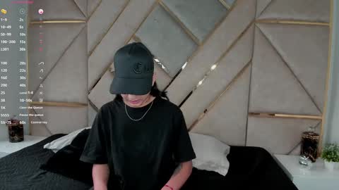 Snapshot of smithjay_ chatting on 12.12.24 Smith Jay online show from 12.12.24