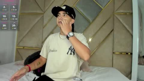 Snapshot of smithjay_ chatting on 03.04.25 Smith Jay online show from 03.04.25