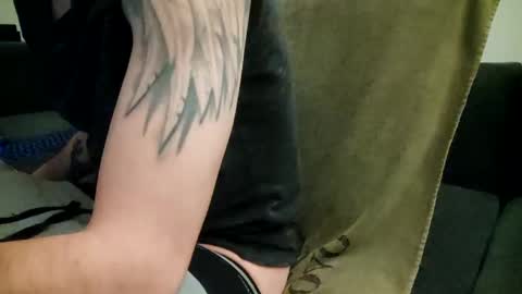 Snapshot of smokeandwatching chatting on 01.21.25 Smokeandwatching online show from 01.21.25