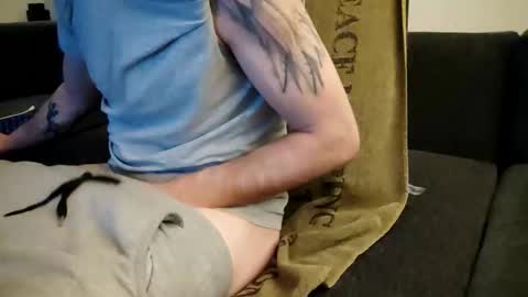 Snapshot of smokeandwatching chatting on 01.31.25 Smokeandwatching online show from 01.31.25