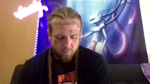 Snapshot of smokebluntafterblunt chatting on 04.21.26 smoke online show from 04.21.26