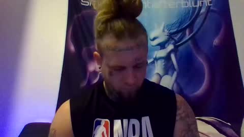 Snapshot of smokebluntafterblunt chatting on 04.29.26 smoke online show from 04.29.26