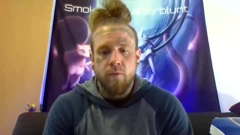 Snapshot of smokebluntafterblunt chatting on 05.13.26 smoke online show from 05.13.26
