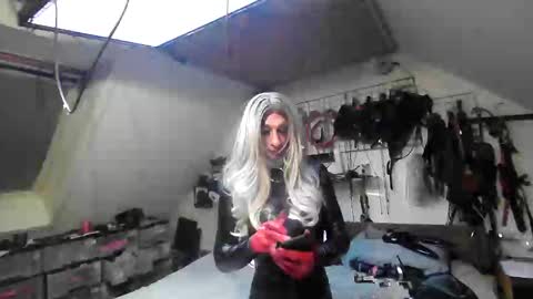 smokeslut365 online show from 03.04.25