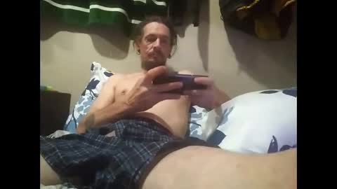 Snapshot of smokeyireland chatting on 09.28.25 Smokeyireland online show from 09.28.25