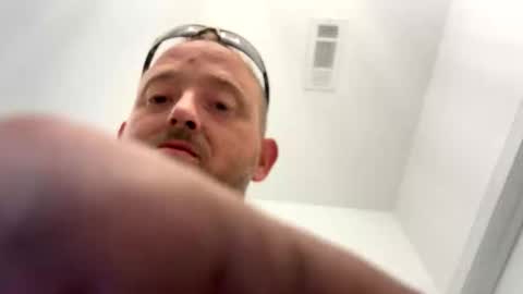 Snapshot of smokeymt420 chatting on 09.15.25 smokeymt420 online show from 09.15.25