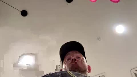 Snapshot of smokeymt420 chatting on 09.17.25 smokeymt420 online show from 09.17.25