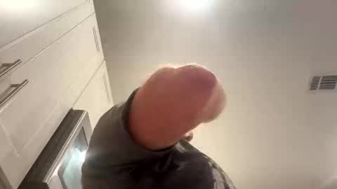 Snapshot of smokeymt420 chatting on 10.18.25 smokeymt420 online show from 10.18.25