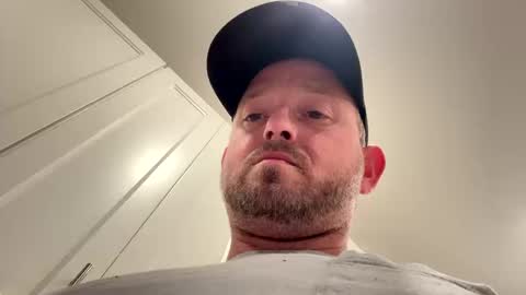 Snapshot of smokeymt420 chatting on 10.19.25 smokeymt420 online show from 10.19.25