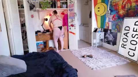 Snapshot of smokihippi chatting on 02.07.26 Big Dawg online show from 02.07.26