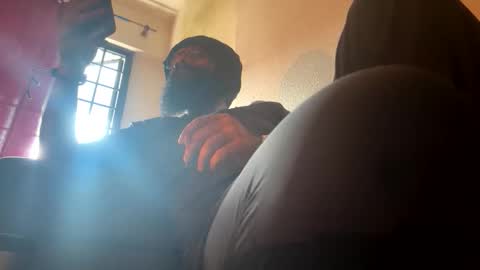 smokingorilla online show from 12.15.25