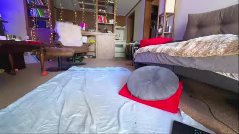 Snapshot of smonkedup chatting on 03.12.25 Carolina online show from 03.12.25