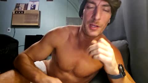 Snapshot of snackyyyy chatting on 02.14.26 Snackyyyy online show from 02.14.26