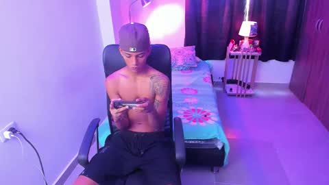 snak_master1 online show from 11.25.25