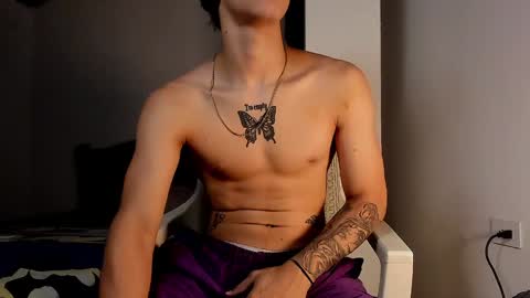 Snapshot of snakebutterfly chatting on 12.22.24 snakebutterfly online show from 12.22.24