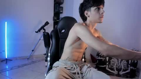 Snapshot of snakebutterfly chatting on 10.19.25 snakebutterfly online show from 10.19.25