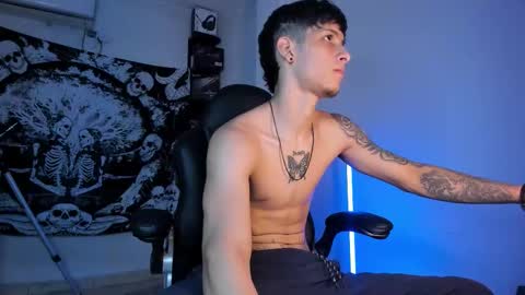 Snapshot of snakebutterfly chatting on 12.16.25 snakebutterfly online show from 12.16.25