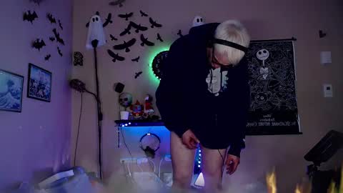 Snapshot of snarfle chatting on 12.02.24 Viiscount Snarfle Von Snarfenberg online show from 12.02.24