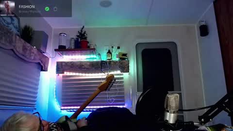 Snapshot of snarfle chatting on 03.03.25 Viiscount Snarfle Von Snarfenberg online show from 03.03.25