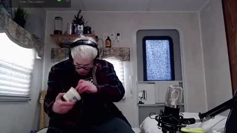 Snapshot of snarfle chatting on 03.08.25 Viiscount Snarfle Von Snarfenberg online show from 03.08.25