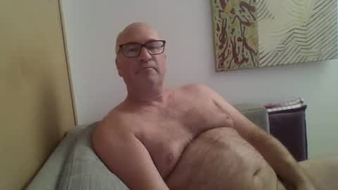 Snapshot of sneakerboy18 chatting on 12.08.24 sneakerboy18 online show from 12.08.24