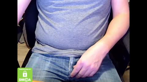 Snapshot of sneakybill82 chatting on 12.29.24 Sneakybill online show from 12.29.24