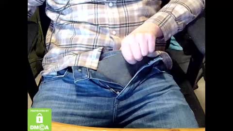 Snapshot of sneakybill82 chatting on 02.17.25 Sneakybill online show from 02.17.25