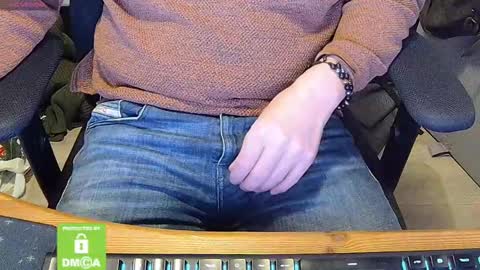 Snapshot of sneakybill82 chatting on 02.21.25 Sneakybill online show from 02.21.25