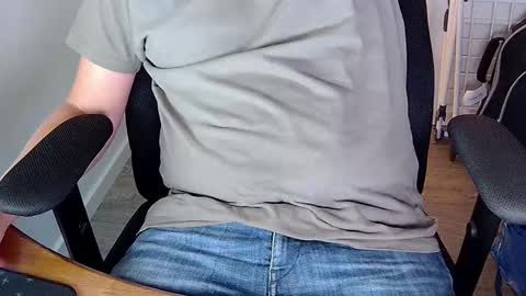 Snapshot of sneakybill82 chatting on 09.19.25 Sneakybill online show from 09.19.25