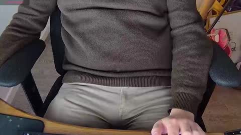 Snapshot of sneakybill82 chatting on 01.05.26 Sneakybill online show from 01.05.26