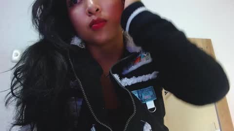 Hellen  online show from 12.20.24