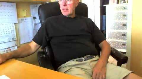 Snapshot of snickarn335731 chatting on 09.10.25 snickarn335731 online show from 09.10.25