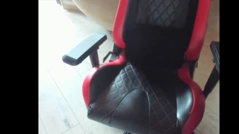 Snapshot of snip1977 chatting on 09.16.25 snip1977 online show from 09.16.25