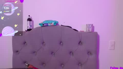 IG     OF red moonn online show from 01.13.25