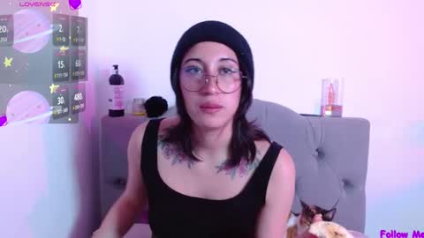 IG     OF red moonn online show from 01.25.25