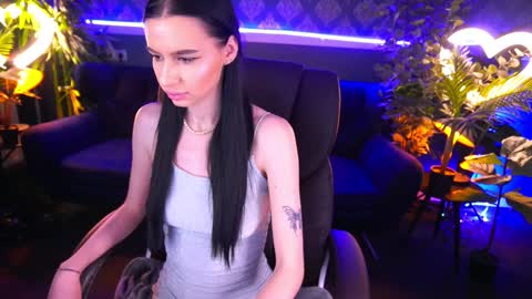 Snapshot of snow_whiteeex chatting on 01.09.25 snow_whiteeex online show from 01.09.25
