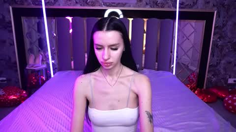 snow_whiteeex online show from 02.18.26