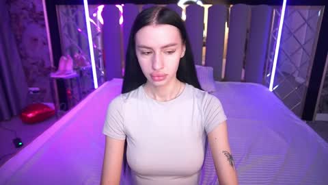 snow_whiteeex online show from 04.04.26