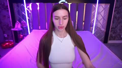 snow_whiteeex online show from 04.15.26