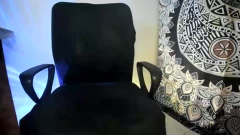 Max online show from 02.08.25