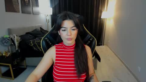 snowingwinter online show from 09.17.25